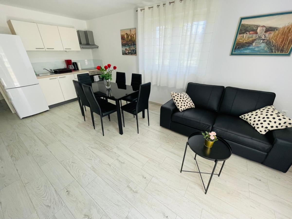 Apartment Paulina Trogir Exterior foto